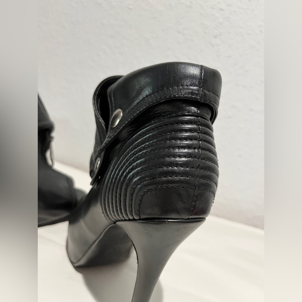 🔥Alexander McQueen 6 Stilettos moto jacket style shoes! Preloved by me🔥 - Picture 11 of 16